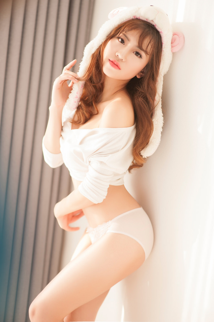 漂亮的女老师在线观看